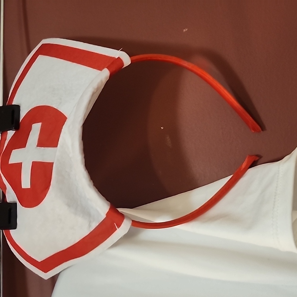 Costume - Picture 4 of 9